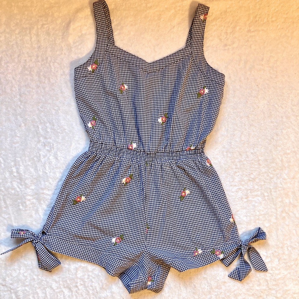 Checkered Romper w/ Flower Detailing